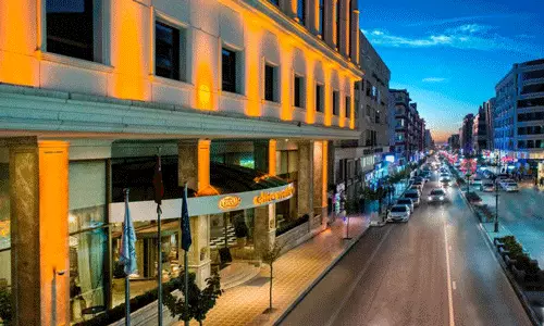 هتل الیت ورلد وان